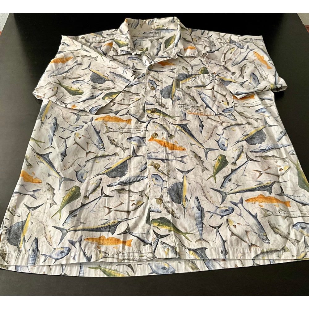 Columbia Fishing Shirt Medium Fish‎ Print Button Up Short Sleeve Casual